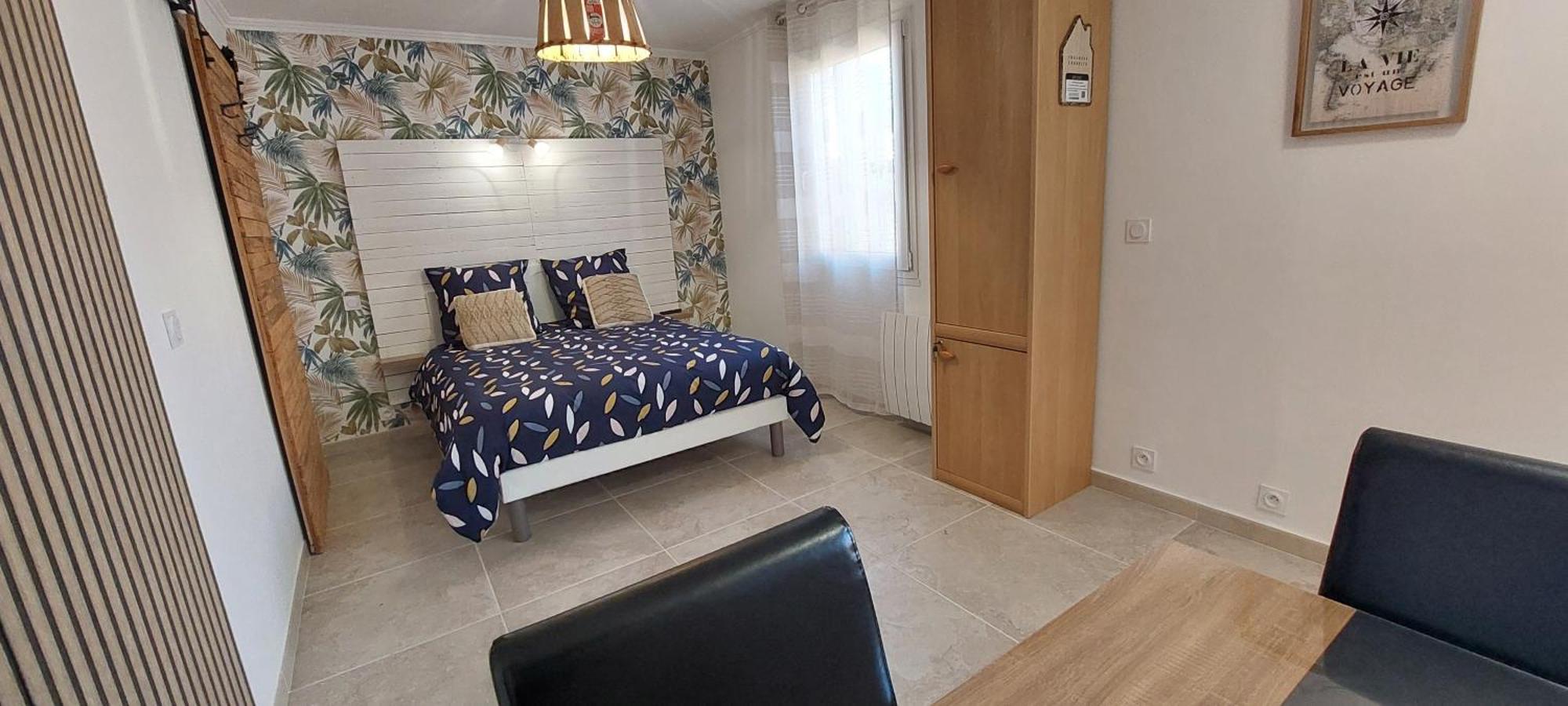 Gite De L'Olivier, Classe, Climatise, Jardin Avec Parking Gratuit Devant Le Logement Et A 5 Minutes Du Centre-Ville A Pied LʼIsle-sur-la-Sorgue Exterior foto